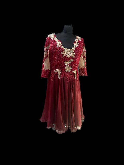 Vand rochie matase naturala cu aplicatii manuale dantela frantuzeasca