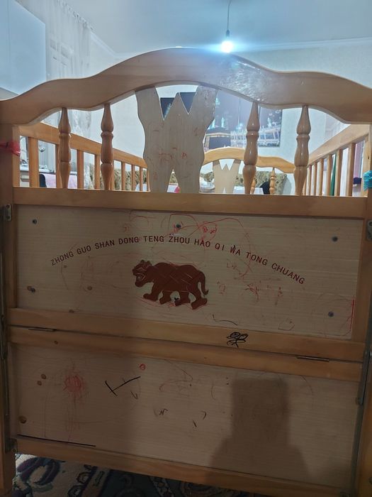 Продам манеж из дерево