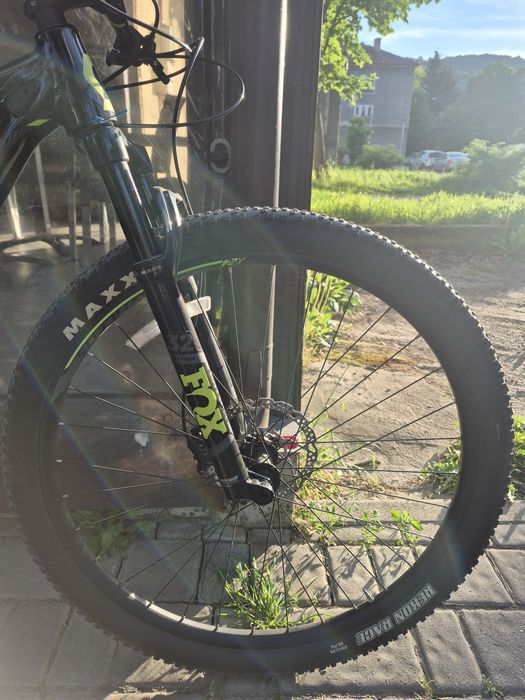Vând bicicleta scott scale 950