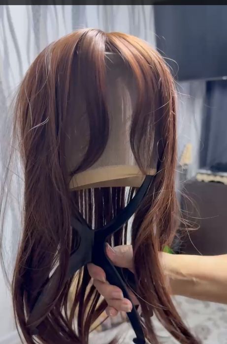 Продам парики, шиньоны, макушки