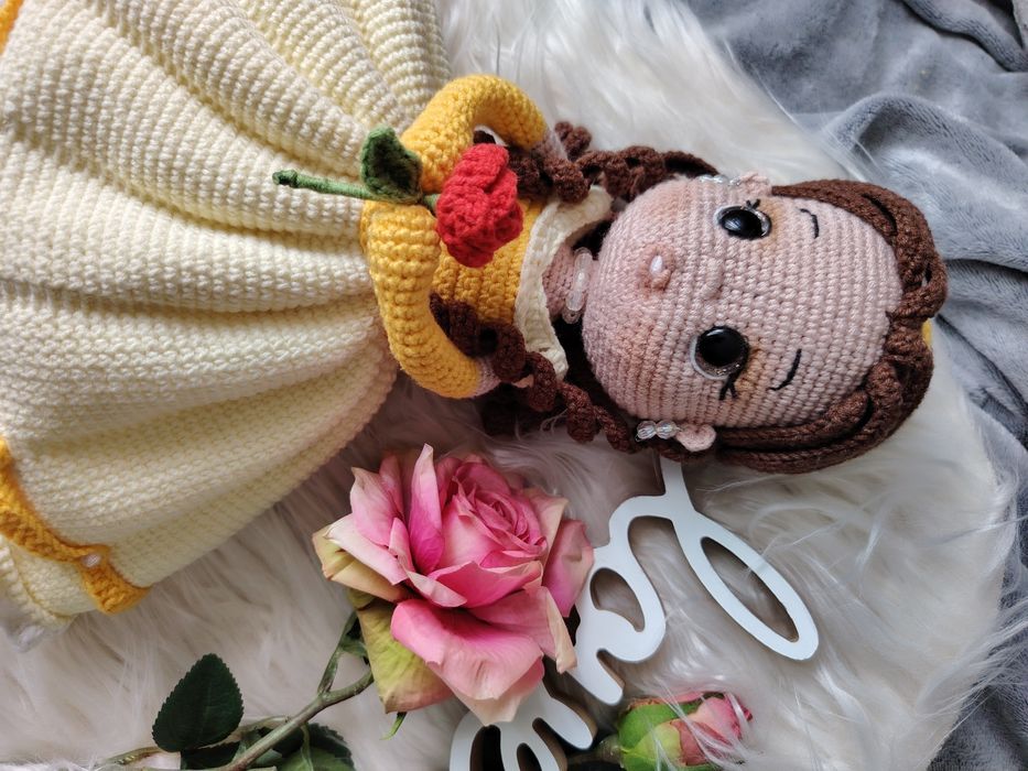 Păpușica croșetată