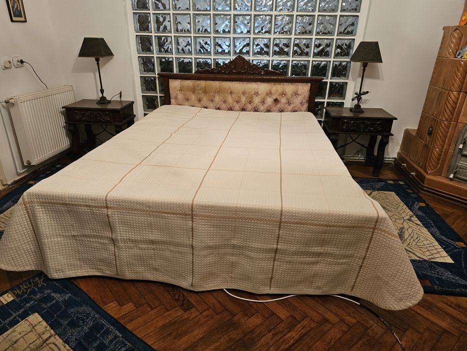 Mobila rustică masivă