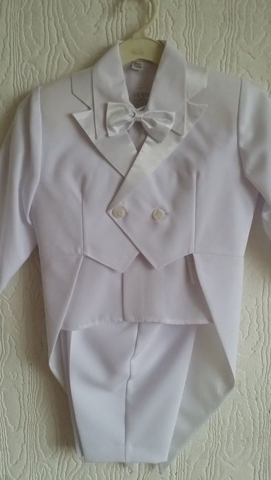 Дрехи за момче от една до пет годинки нови