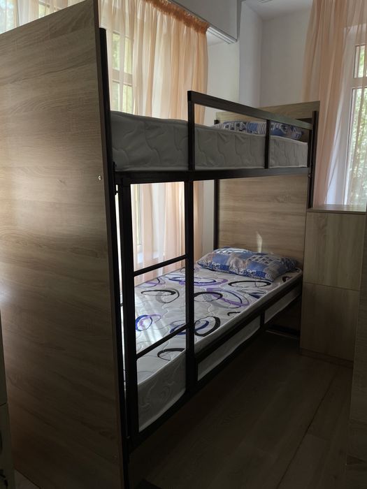 Двухярустный кровать