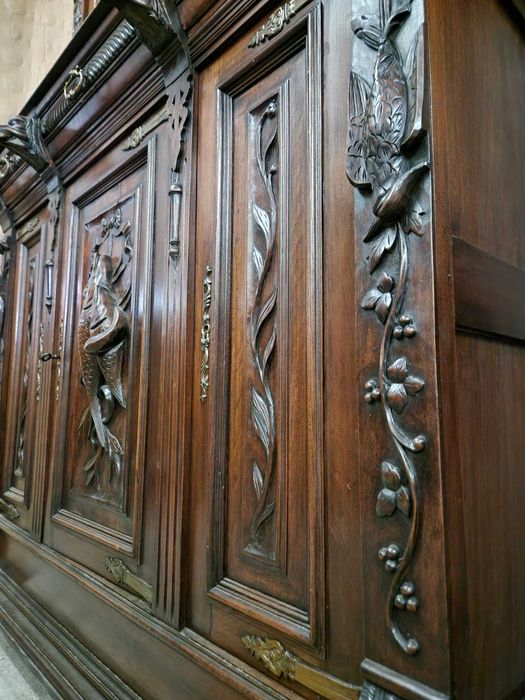 Уникален антикварен ловджийски бюфет от масивен дъб – края на XIX век