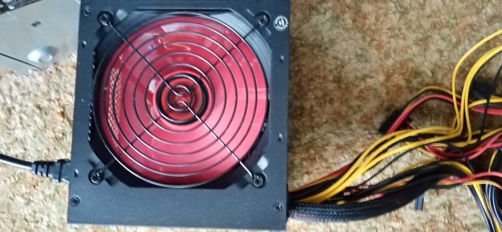 Продавам захранвания