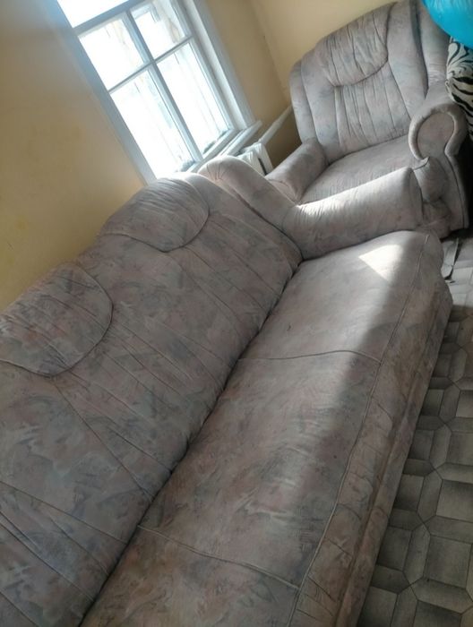 Продам 2 дивана срочно