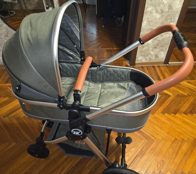 Продам коляску новую