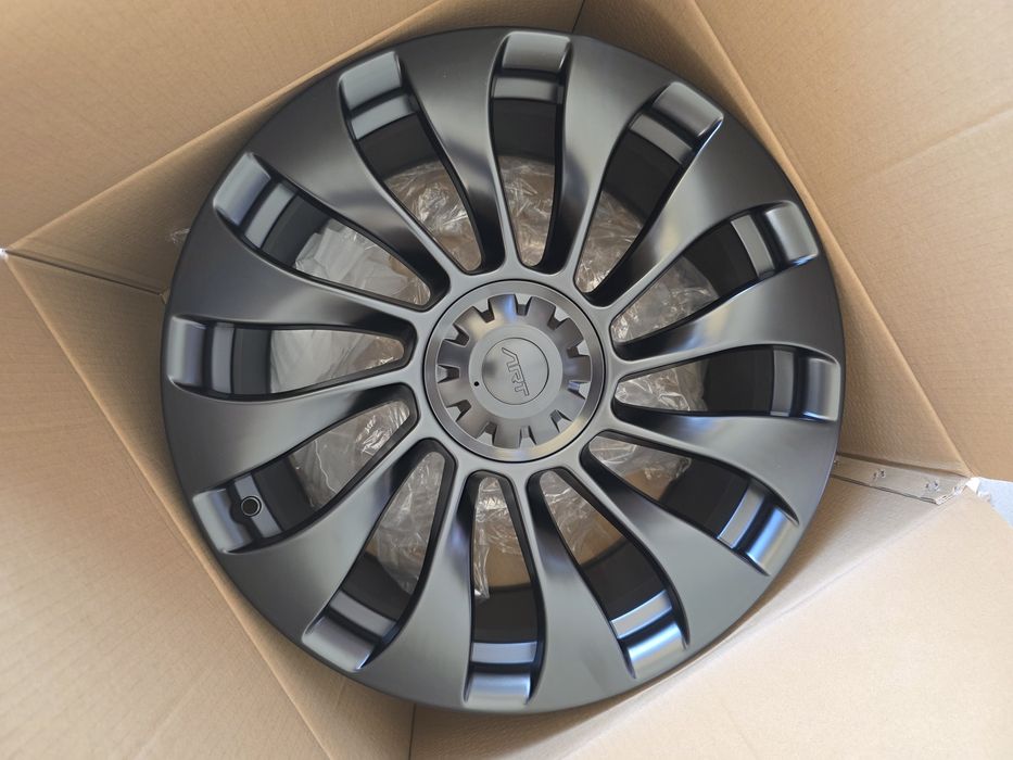 Jante de aliaj pentru Tesla pe 20 marca silver line  model trenton
