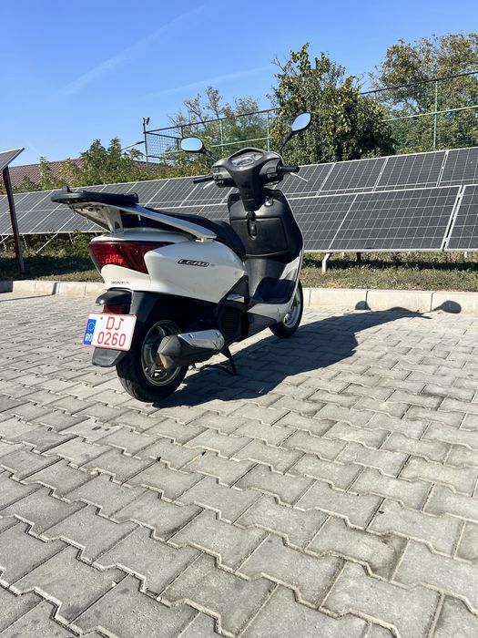 Scuter Honda Lead 2009 | 24.000 km  | Gata de drum