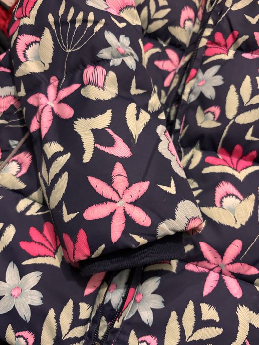 Продам куртку на рост 116-122