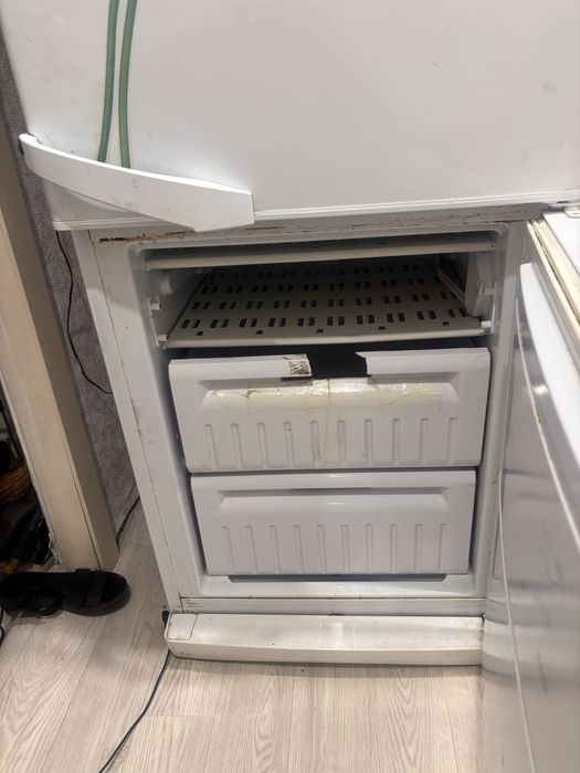 Продам холодильник