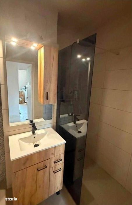 Complex - 2 Camere - Decomandat - Centrala Proprie - Lift - Etaj Inter