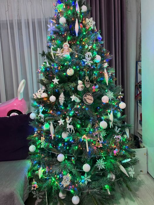 Brad artificial nins 210 cm