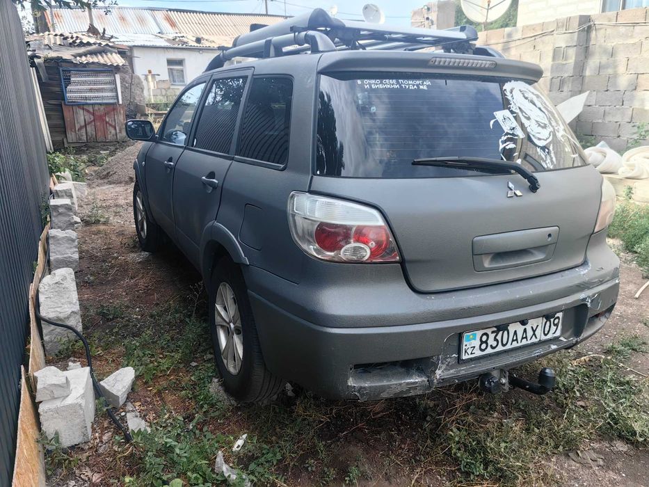 Мицубиси аутлендер