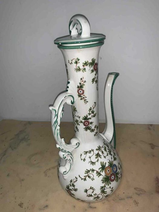 Carafa cu maner si capac din portelan