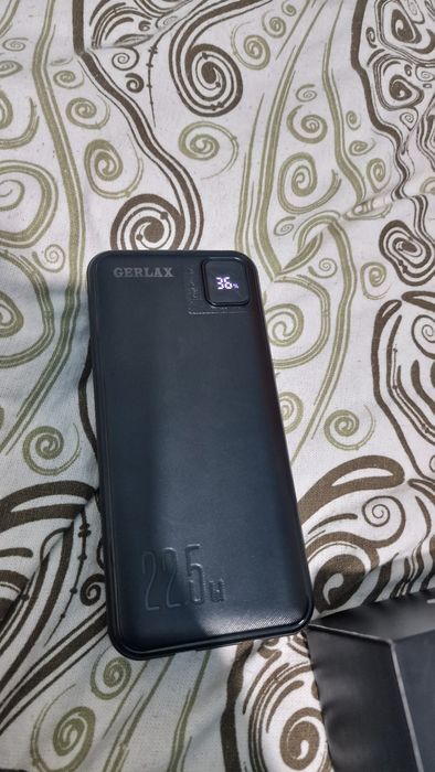 Повербанк в отличном состояний