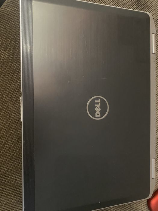 Продавам Dell latitude E6420 с windows 10