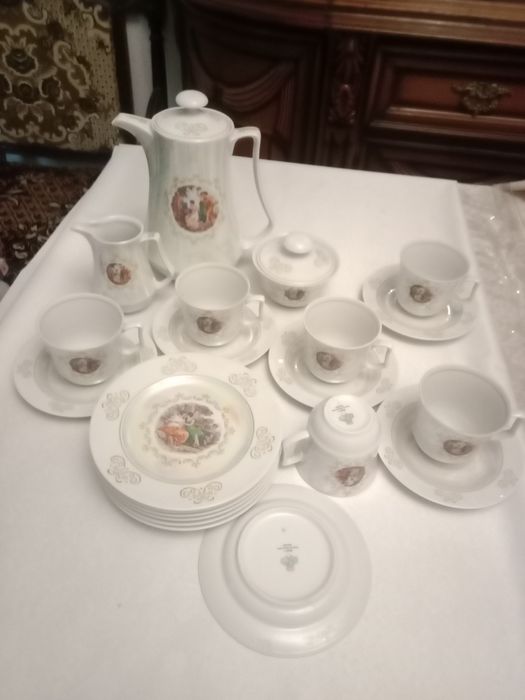 Продам немецкий чайный сервиз Мадонна