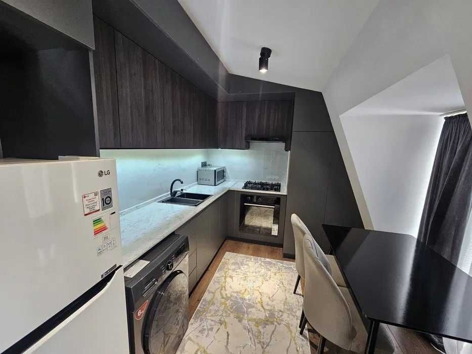 Шикарная 2х ком кв-ра с ЕВРОРЕМОНТОМ! 5 минут до метро Новза! ID03