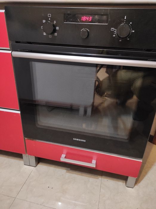 Фурна за вграждане Samsung, много запазена