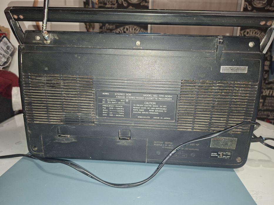 Radiocasetofon japonez Aiwa Stereo 906, funcțional, pt. reparat sau colecție