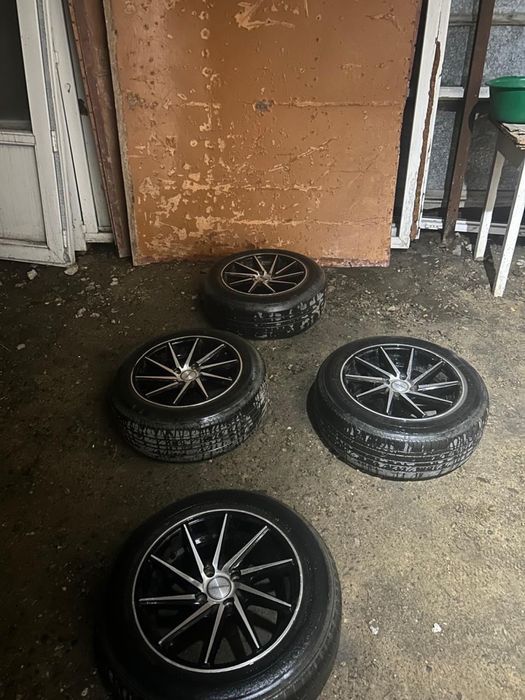 Продается Шины летние