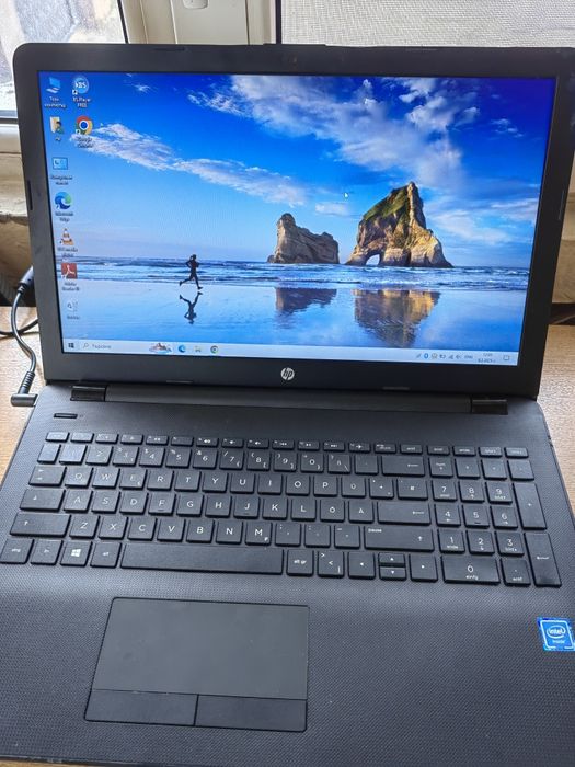 Продавам лаптоп HP -15bs цял или на части