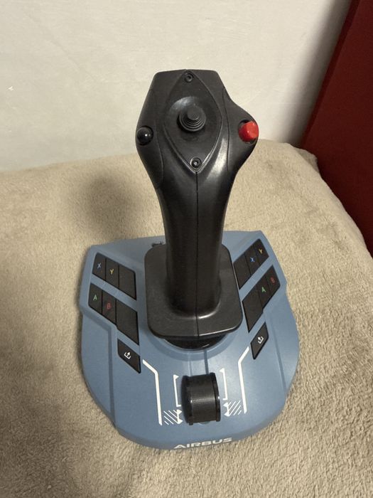 TCA SIDESTICK X AIRBUS EDITION като нов съвместим със /PC/PS/XBOX продуктът е почти неопотребяван