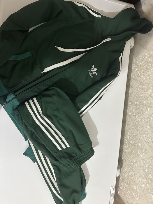 Спортивный костюм