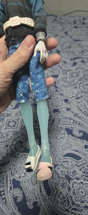 Кукла монстер хай продам