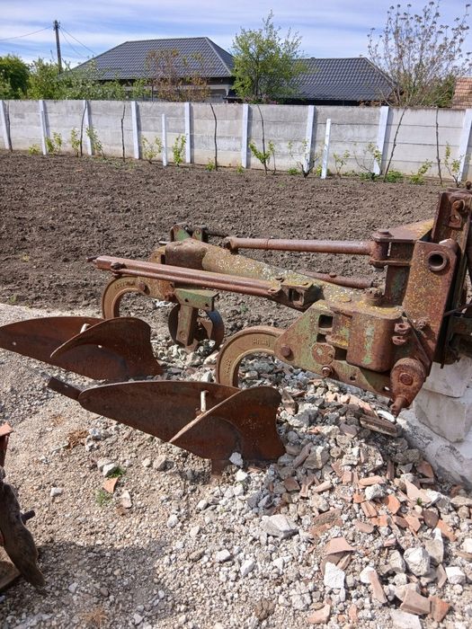Vind tractor si utilaje