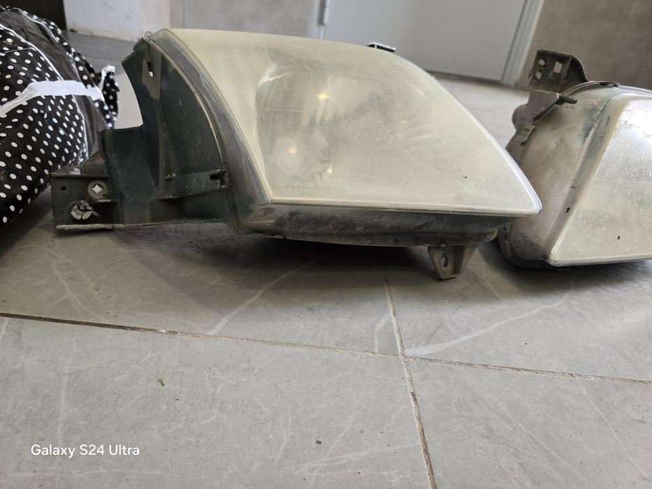 Фары на мазда мпв