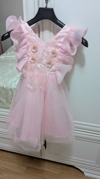 Нарядное платье для девочки