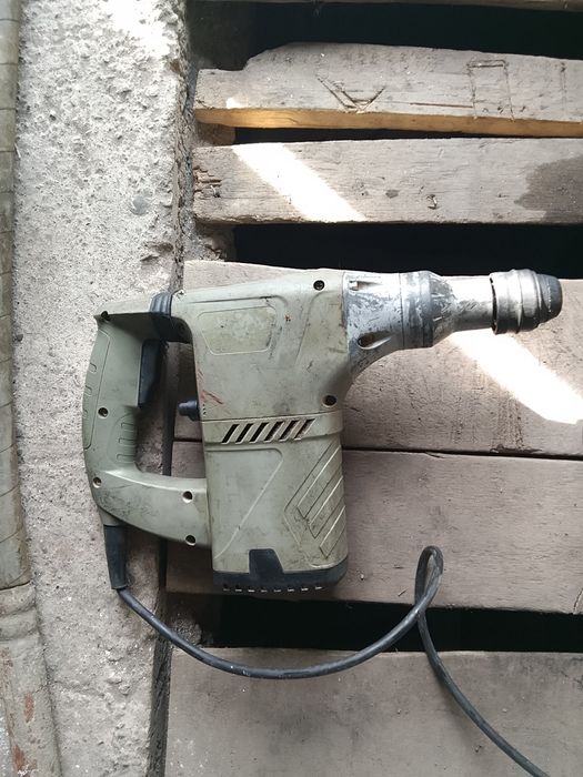 Перфоратор CROWN