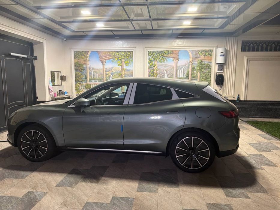 Своя новая AITO SERES M5 ELEKTRO 550 запас ход 550 ГОД 2025