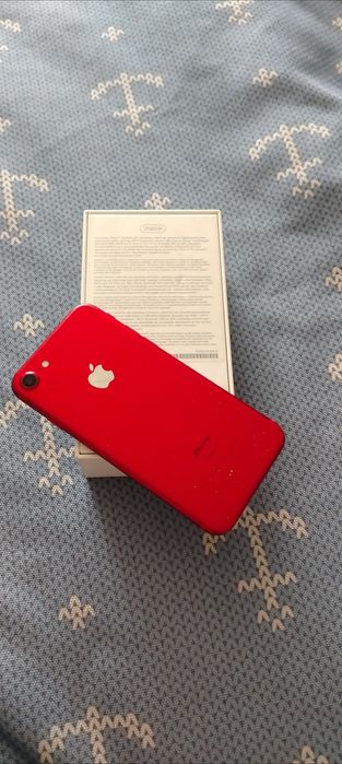 Продам IPhone 7 (Product) Red