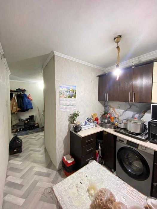 продаю 3 комнатную в 15 микрорайоне