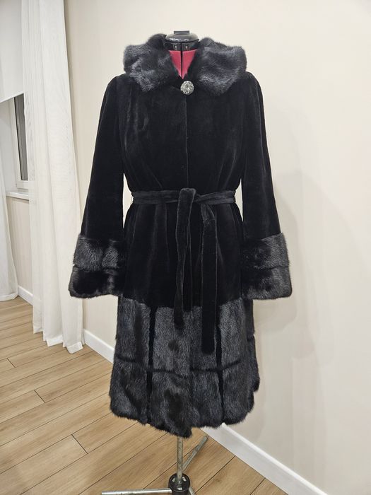 Продам шубу норковую