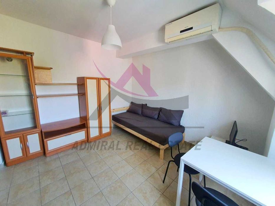 Дава се под наем Едностаен апартамент в Варна, Червен площад - 25 кв.м за 230 € - Снимка #1