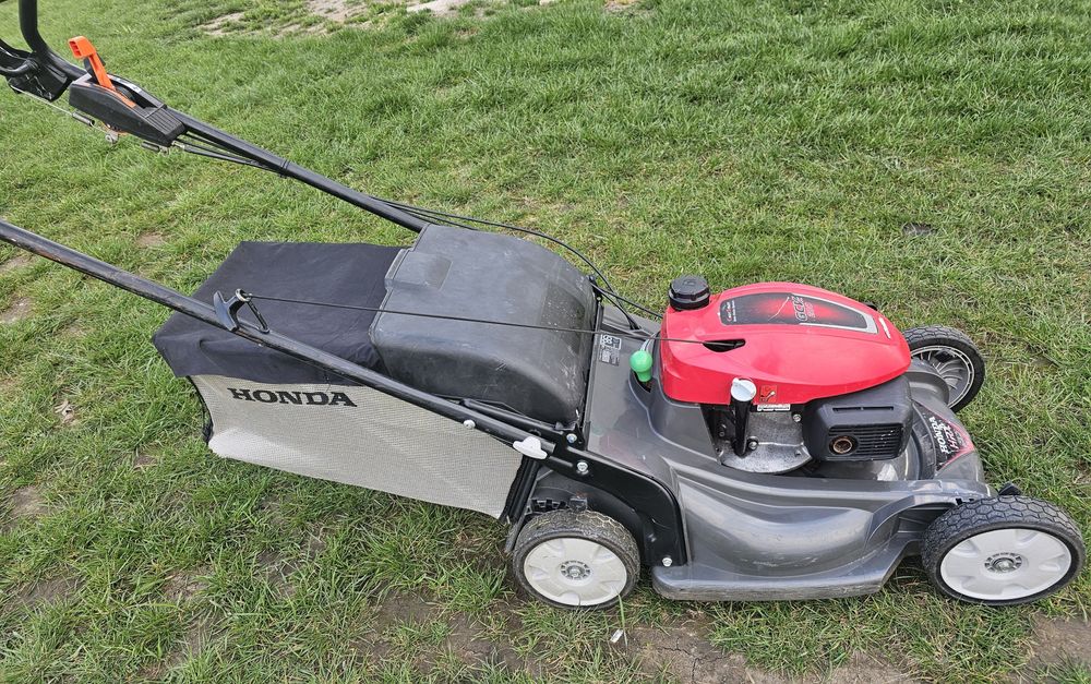 Mașina de tuns iarba / gazon Honda HRX 537, Modelul nou