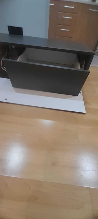 comoda tv formata din 2 corpuri