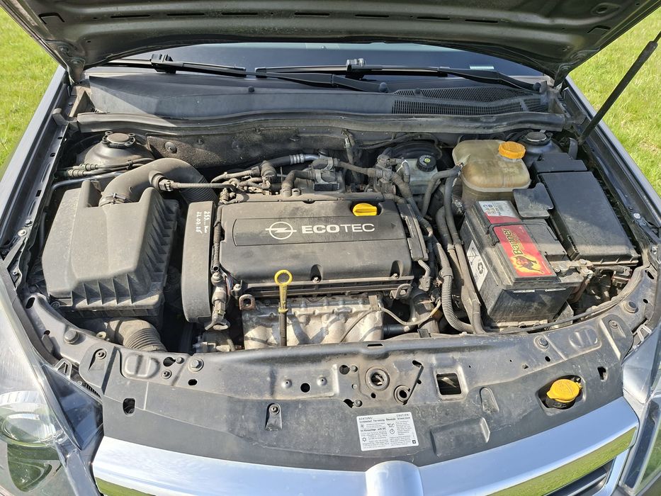 Opel Astra  H 1.6 Benzină