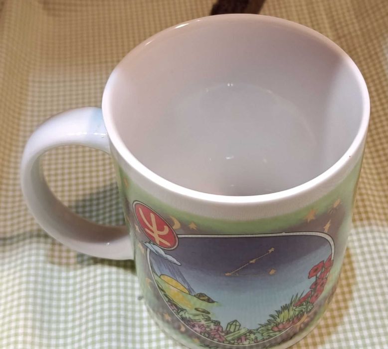 Красиви порцеланови чаши със зодии-кафе и чай