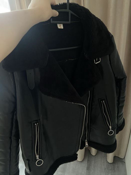 Продам демисезонную дубленку