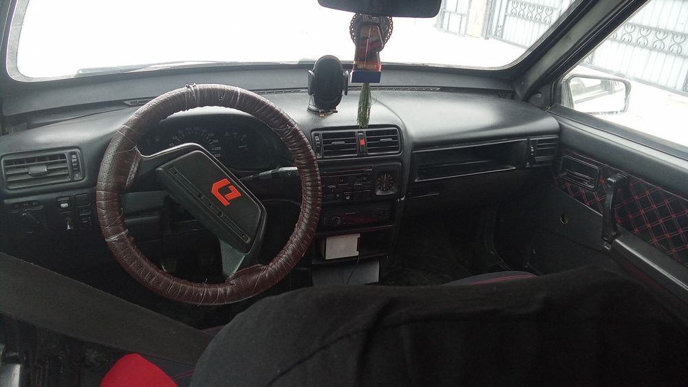 Автомобиль продаю