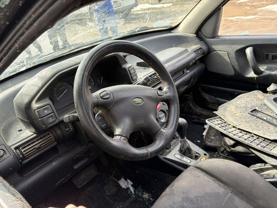 Продавам land rover freelander 2000 кубика 113 кс  автоматик на части
