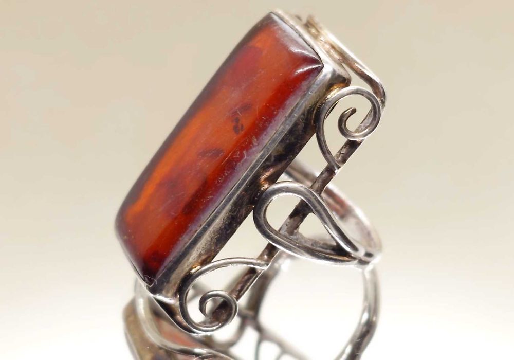 Inel de Atelier – Argint & Chihlimbar Natural