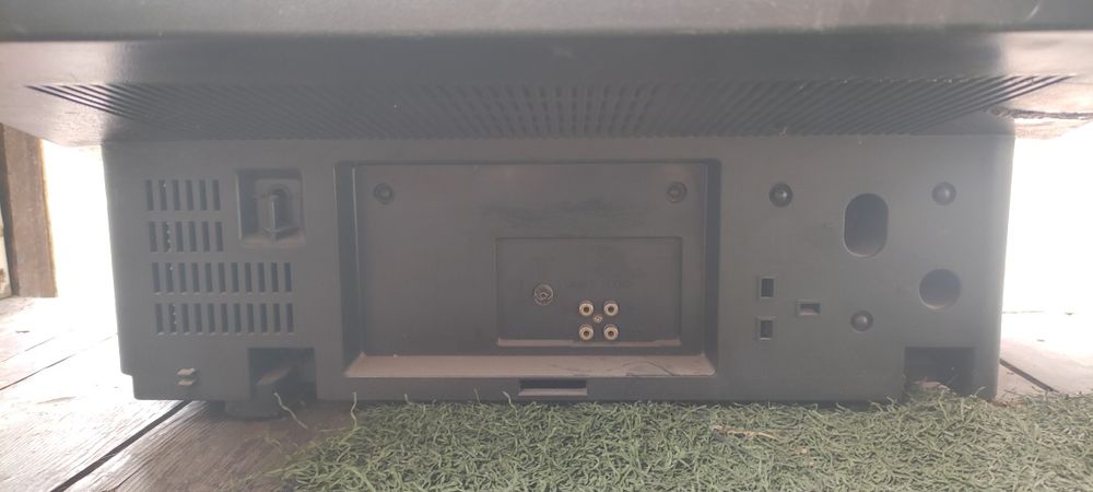 Телевизор JVC старый