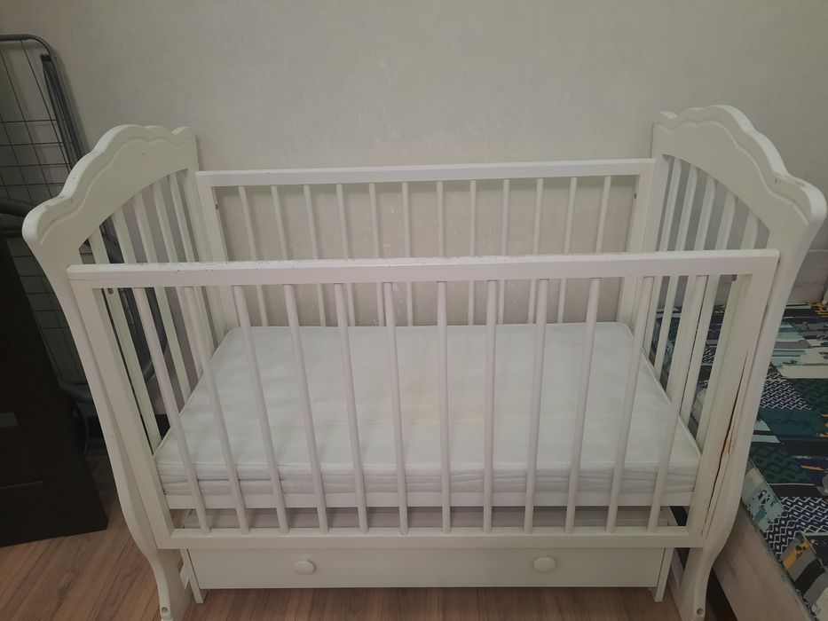 Кроватка детская